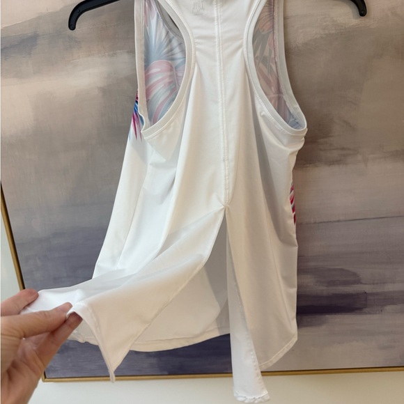 Tail Floral Print Sleeveless Women's Athletic Tennis Tank Top - Picture 5 of 7